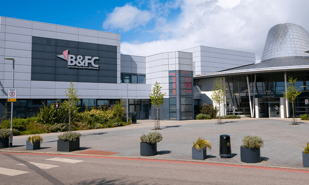 Blackpool and The Fylde College - Bipsham Campus exterior image